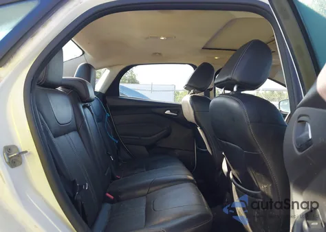 2014 Ford Focus Se from USA, damaged, VIN 1FADP3F24EL137056